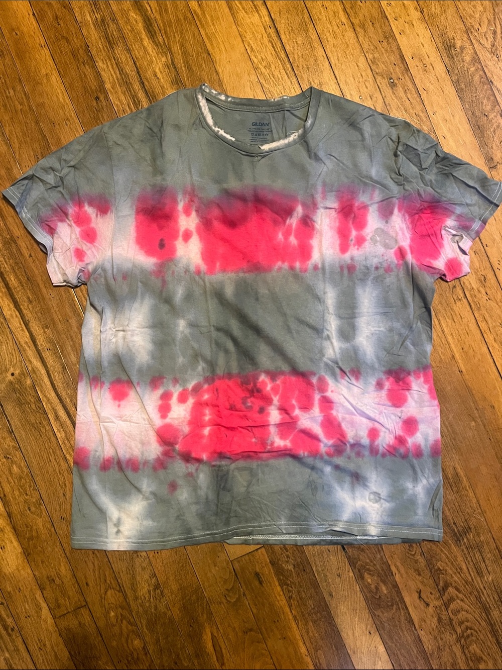 Gildan Men's Cut - Unisex - Short Sleeve Tie-Dye Tee in Pink and Gray